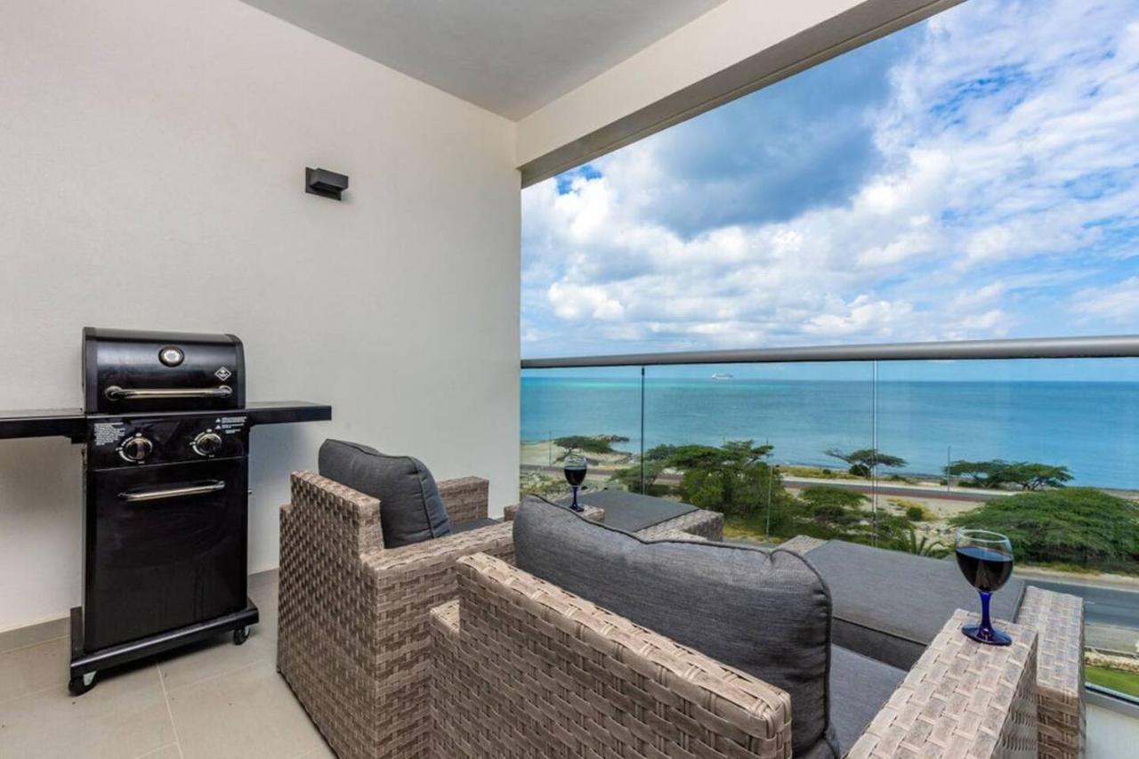 Breath Taking Beach Front Views Condo Eagle Beach Palm Beach Dış mekan fotoğraf